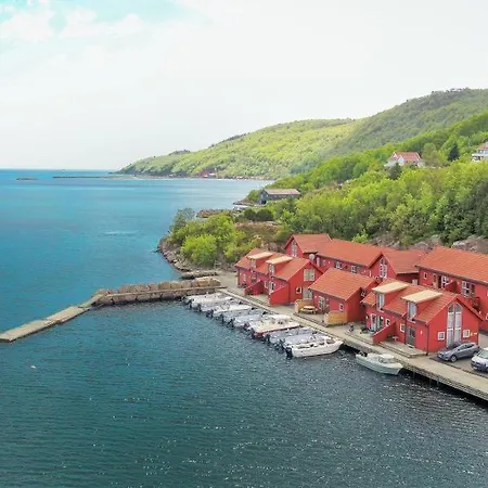 Сasa de vacaciones Direkt Am Fjord: Cozy In Bergkulisse Ramsland
